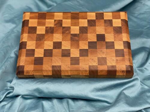 Cutting-board-checkered-